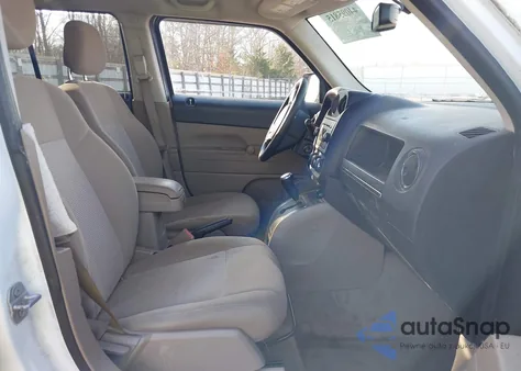 2016 Jeep Patriot Sport from USA, damaged, VIN 1C4NJPBA1GD735882